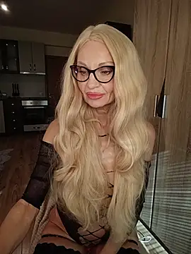 Mila_Lovi Show in webcam