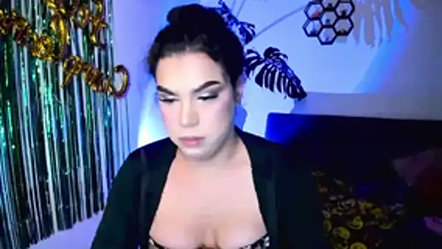 linda_zaam83866 Webcam-Show