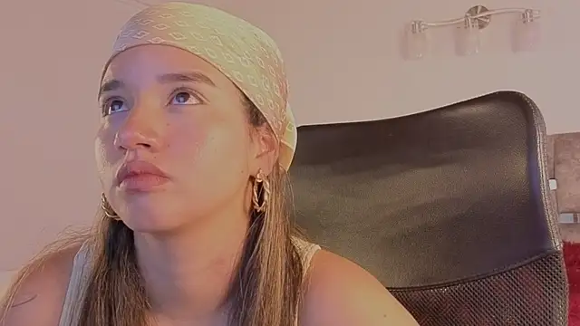 Živý XXX chat emilyrouxe