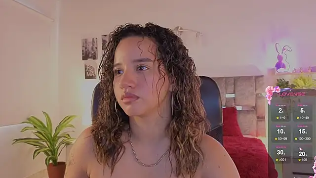 دردشة emilyrouxe الجنسية المباشرة