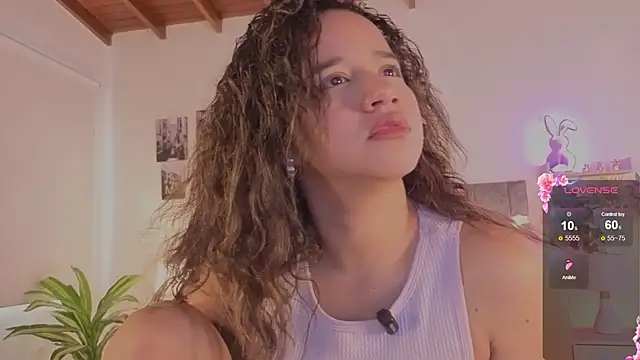 emilyrouxe's Live XXX Chat
