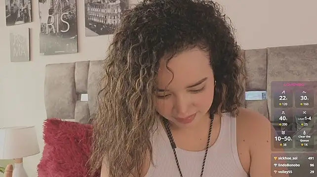 Chatroom XXX en direct de emilyrouxe