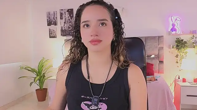 emilyrouxe's Live XXX Chat