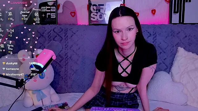 KittiMissi Adlı Modelin Canlı XXX Sohbeti