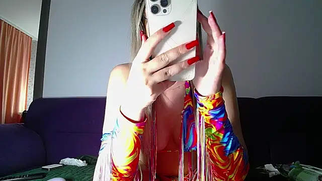 Julianna68 网络视讯表演