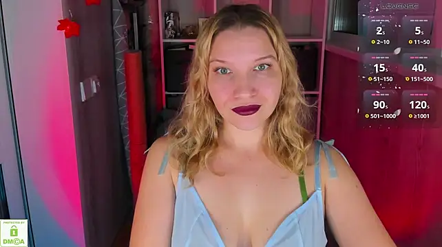 hottie_satan Show in webcam
