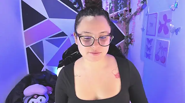 little_emma0's Live XXX Chat