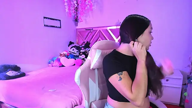 Show de little_emma0 na webcam