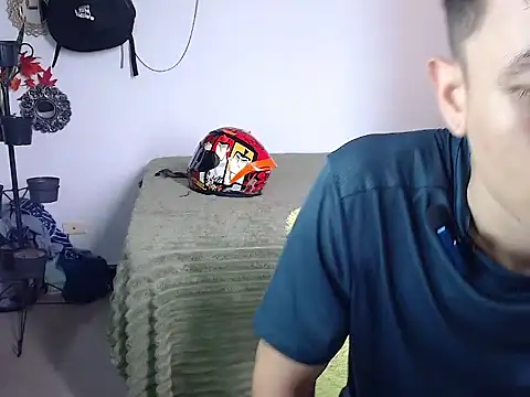 PaleVibes' Webcam Show