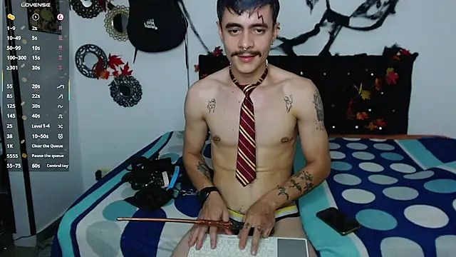 PaleVibes webcam show