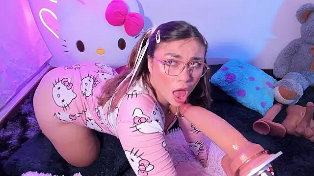 CassieBigass_ Show in webcam