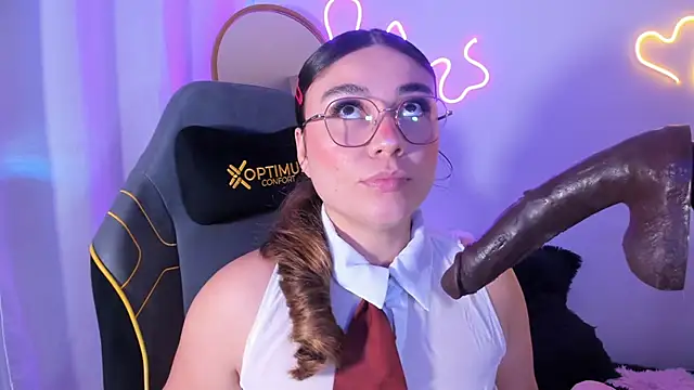 Chat XXX en directo de CassieBigass_