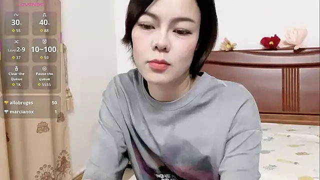 Chat XXX en directo de Linda-LL