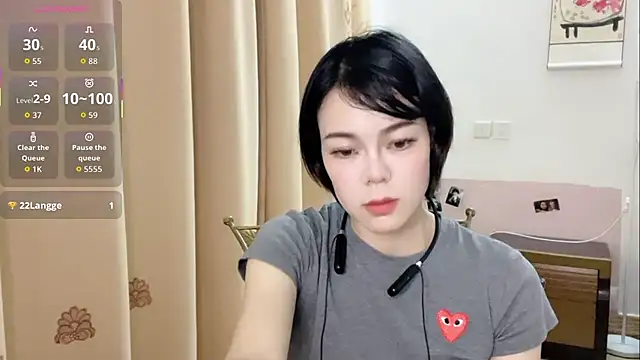 Linda-LL's Webcam Show