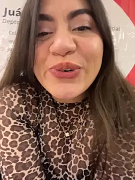 Iam__Cristal: απευθείας συνομιλία ΧΧΧ