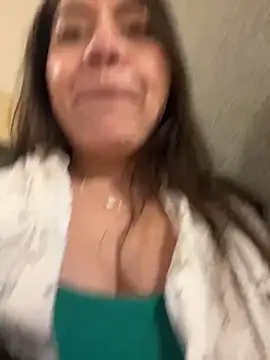 Chat +18 de Iam__Cristal ao vivo