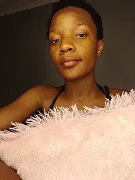 SHANTYBABE Adlı Modelin Canlı XXX Sohbeti
