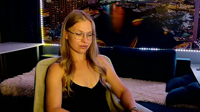 pusyavykusya's Live XXX Chat