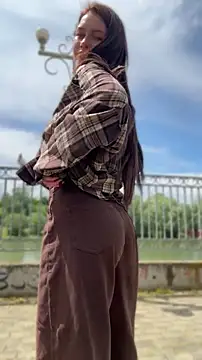 عرض كام KikiWatson