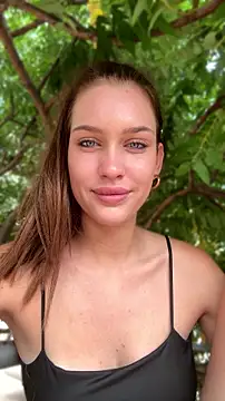 عرض كام KikiWatson