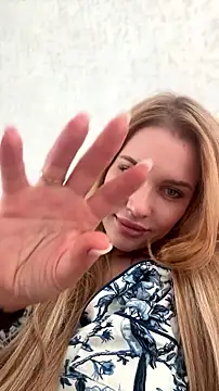 Chat XXX en directo de KikiWatson