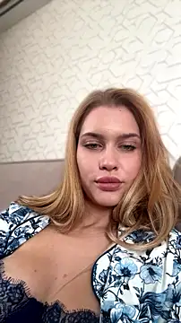KikiWatson Chat XXX live