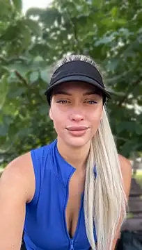 Živý XXX chat KikiWatson