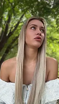 KikiWatson Adlı Modelin Web Kamerası Şovu