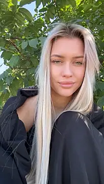 KikiWatson's Live XXX Chat