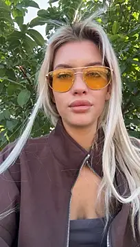 KikiWatson XXX чат на живо