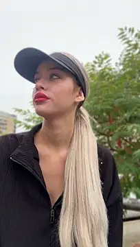 KikiWatson Live XXX-Chat