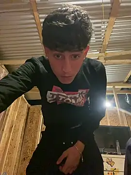 LatinBoysxxx Pertunjukan Webcam