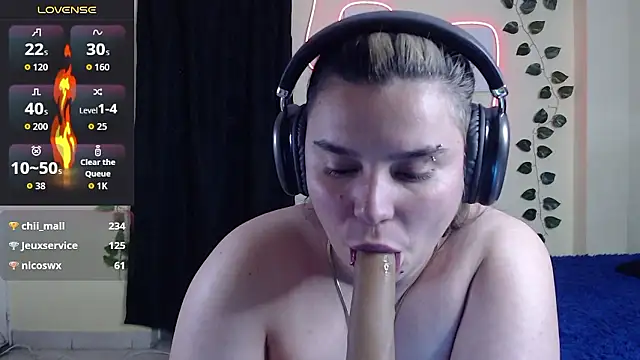 Nika_1_'s Webcam Show