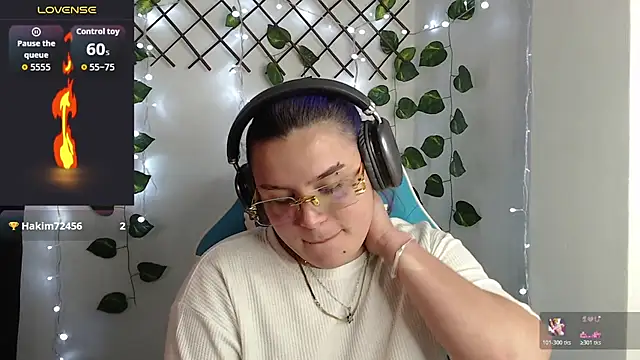 Nika_1_ – Kamerová šou