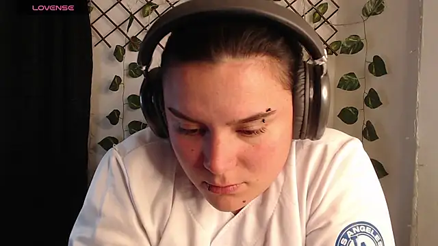Nika_1_ Chat XXX live