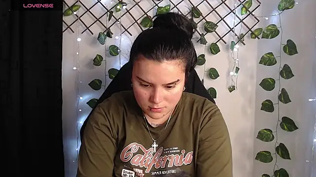 Nika_1_ Live Chatrum