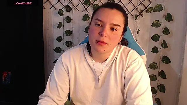Nika_1_ Adlı Modelin Canlı Sohbet Odası