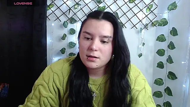 Nika_1_'s Live Chat Room