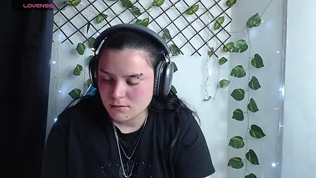 Nika_1_'s Live XXX Chat