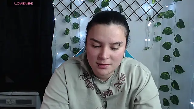 Nika_1_ Chat XXX live