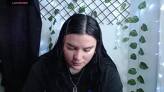 Nika_1_ Chat XXX live