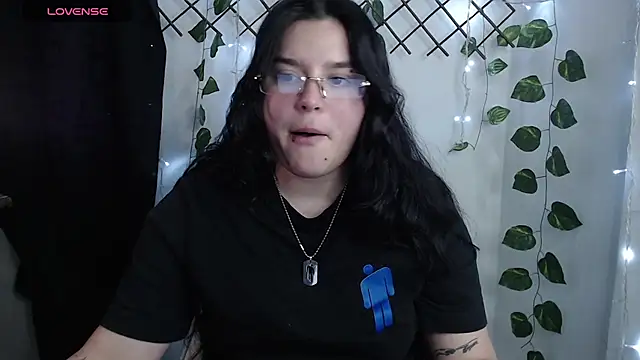 Nika_1_ XXX чат на живо
