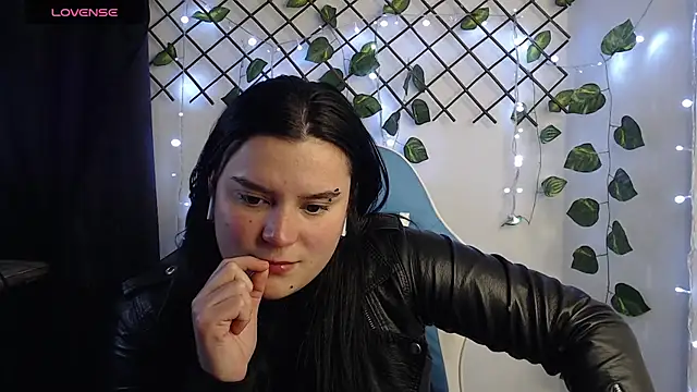 Nika_1_ élő XXX-chatje