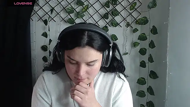 Nika_1_'s Live XXX Chat