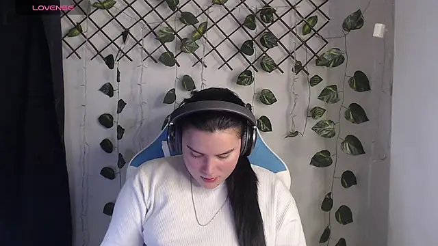 Nika_1_'s Live XXX Chat