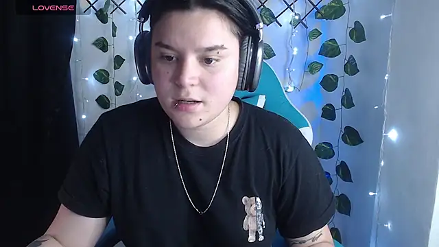 Nika_1_'s Live XXX Chat
