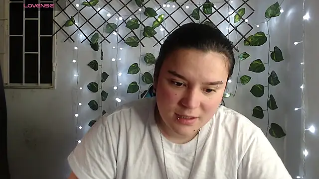 Nika_1_ – Naživo XXX chat