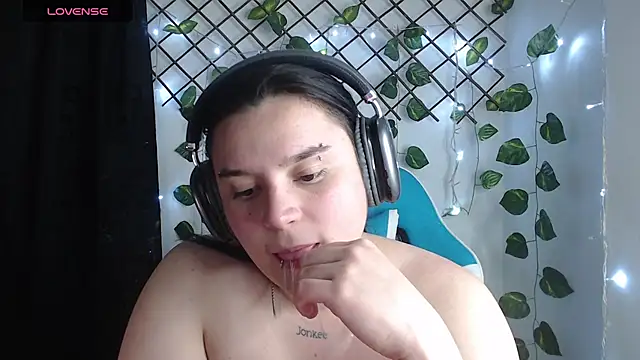 Nika_1_n Live XXX chat