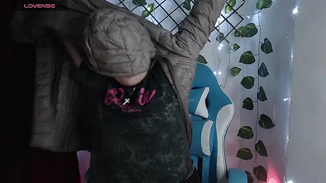 Nika_1_ élő XXX-chatje