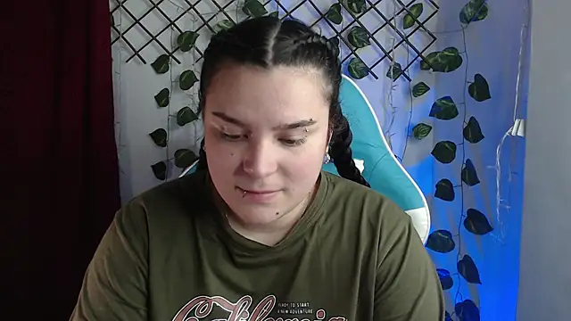 Chat +18 de Nika_1_ ao vivo
